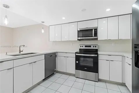 9187 Fontainebleau Boulevard Miami FL 33172