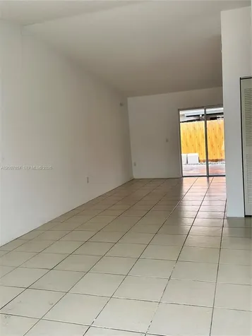 18388 NW 75th Passage Hialeah FL 33015