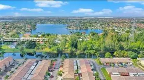 18388 NW 75th Passage Hialeah FL 33015