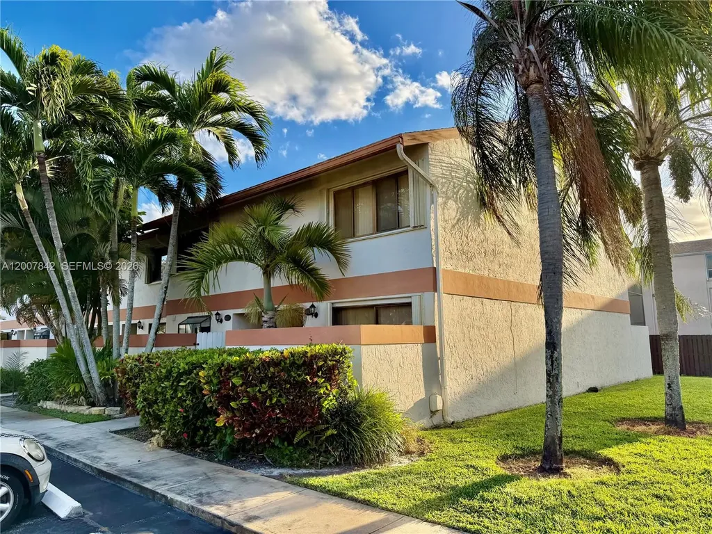 4403 SW 70th Terrace Davie FL 33314