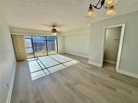 4403 SW 70th Terrace Davie FL 33314