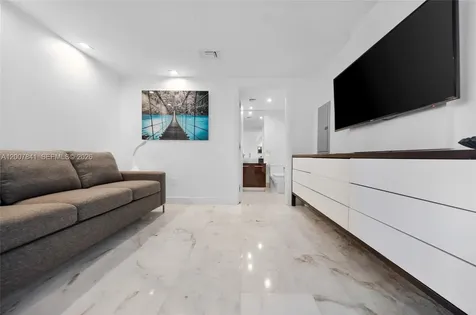 3951 S Ocean Drive Hollywood FL 33019