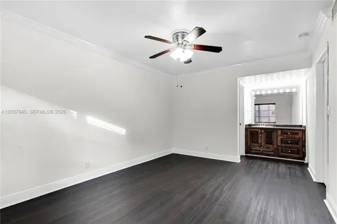13715 Kendale Lakes Circle Miami FL 33183