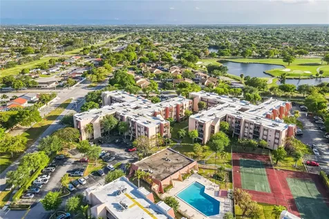 13715 Kendale Lakes Circle Miami FL 33183