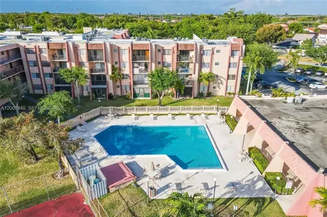 13715 Kendale Lakes Circle Miami FL 33183