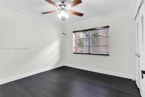 13715 Kendale Lakes Circle Miami FL 33183