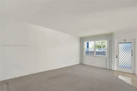 28 Islewood B Deerfield Beach FL 33442