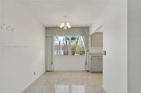 28 Islewood B Deerfield Beach FL 33442