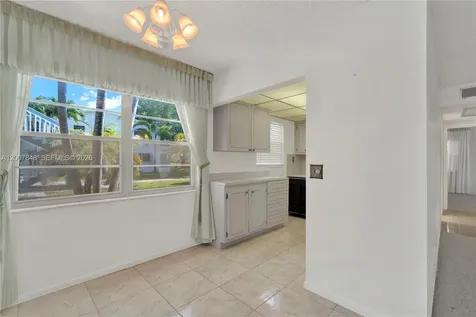 28 Islewood B Deerfield Beach FL 33442