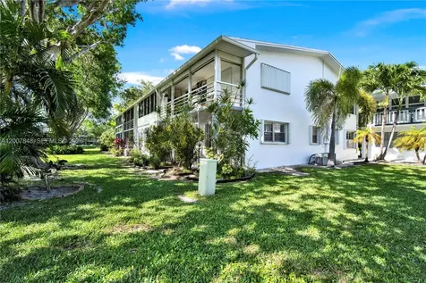 28 Islewood B Deerfield Beach FL 33442