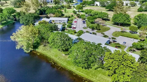 28 Islewood B Deerfield Beach FL 33442