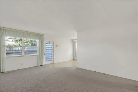 28 Islewood B Deerfield Beach FL 33442