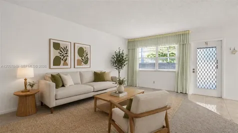 28 Islewood B Deerfield Beach FL 33442