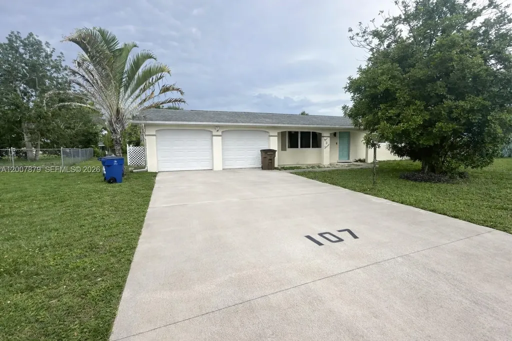 107 W Lake Drive Lehigh Acres FL 33936