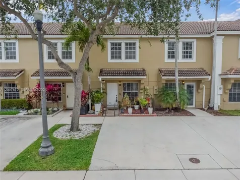 716 SW 122nd Avenue Pembroke Pines FL 33025