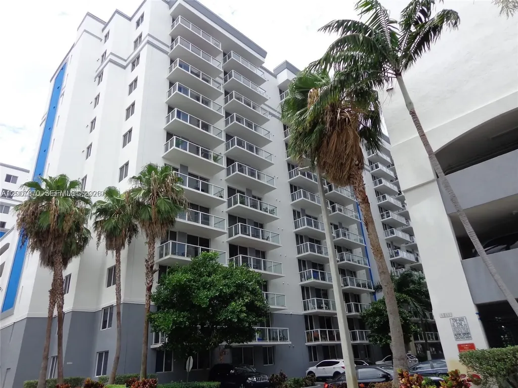5091 NW 7th Street Miami FL 33126