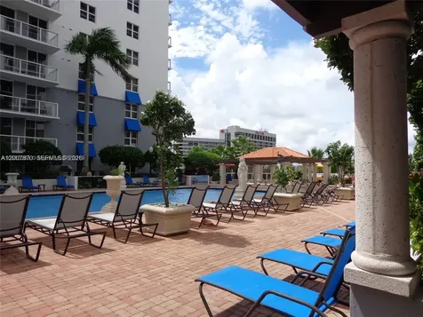 5091 NW 7th Street Miami FL 33126