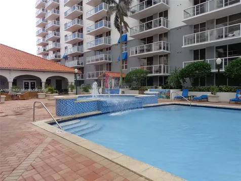 5091 NW 7th Street Miami FL 33126
