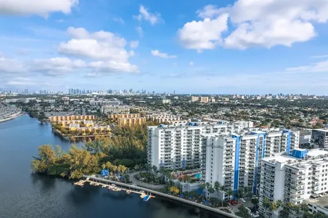 5091 NW 7th Street Miami FL 33126