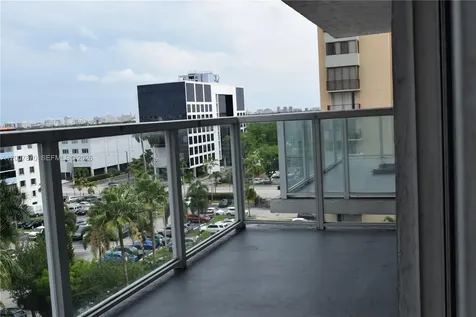 5091 NW 7th Street Miami FL 33126