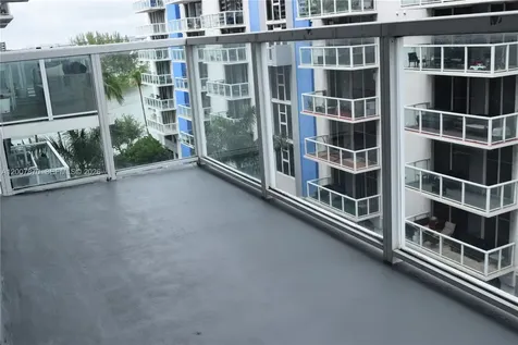 5091 NW 7th Street Miami FL 33126