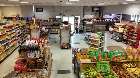 1574 W 39 Place Hialeah FL 33012