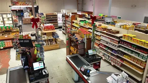 1574 W 39 Place Hialeah FL 33012