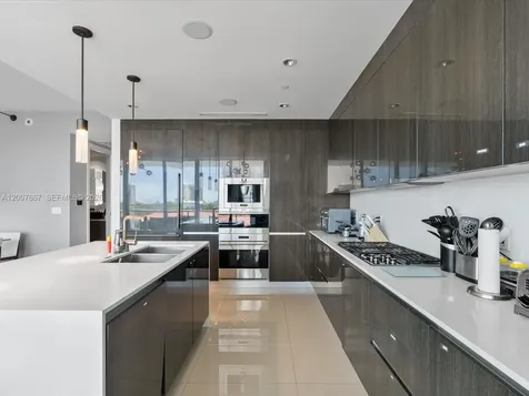 3250 NE 188th Street Aventura FL 33180