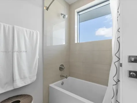 3250 NE 188th Street Aventura FL 33180
