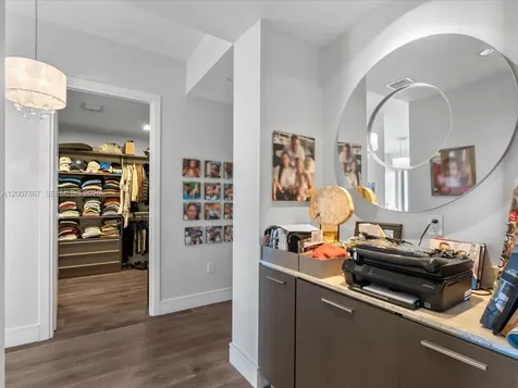 3250 NE 188th Street Aventura FL 33180