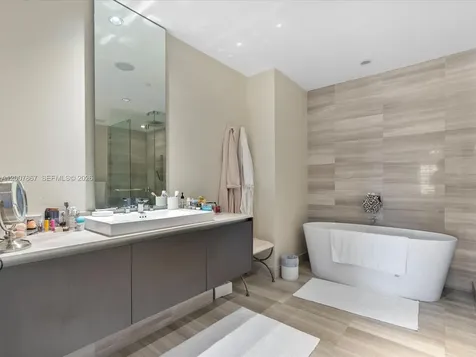 3250 NE 188th Street Aventura FL 33180