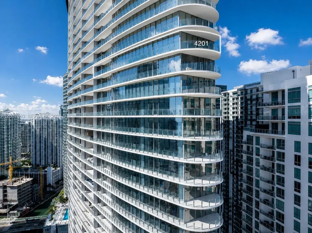 300 Biscayne Boulevard Way Miami FL 33131