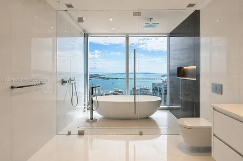 300 Biscayne Boulevard Way Miami FL 33131