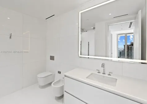 300 Biscayne Boulevard Way Miami FL 33131