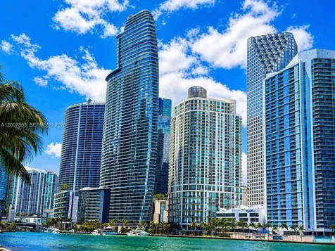300 Biscayne Boulevard Way Miami FL 33131
