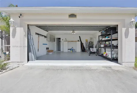 2033 SW Beekman Street Port St. Lucie FL 34953