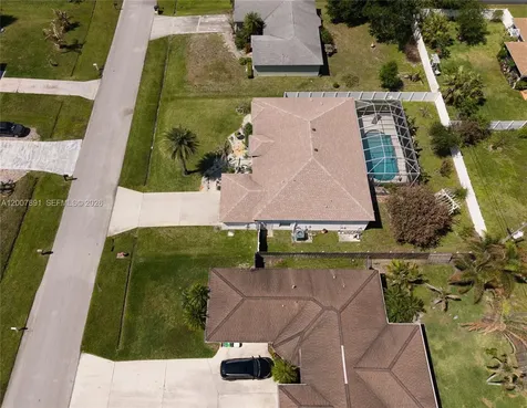 2033 SW Beekman Street Port St. Lucie FL 34953