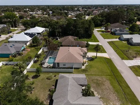 2033 SW Beekman Street Port St. Lucie FL 34953