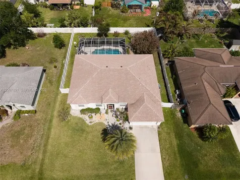 2033 SW Beekman Street Port St. Lucie FL 34953