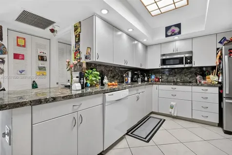 19195 NE 36th Court Aventura FL 33180