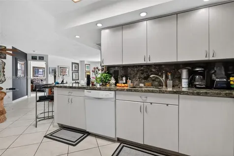 19195 NE 36th Court Aventura FL 33180