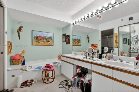 19195 NE 36th Court Aventura FL 33180