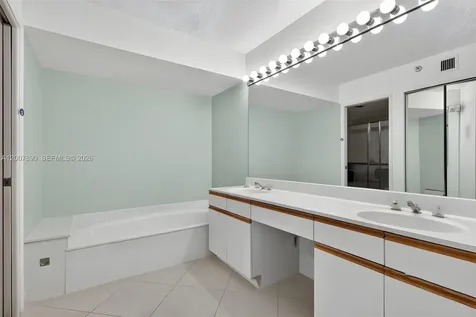 19195 NE 36th Court Aventura FL 33180
