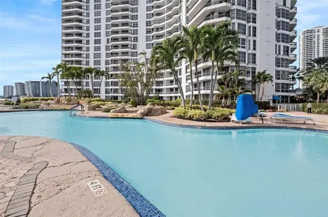 19195 NE 36th Court Aventura FL 33180