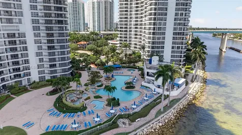 19195 NE 36th Court Aventura FL 33180