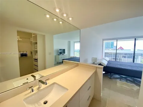 1901 Brickell Avenue Miami FL 33129