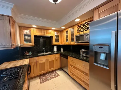 2655 Collins Avenue Miami Beach FL 33140