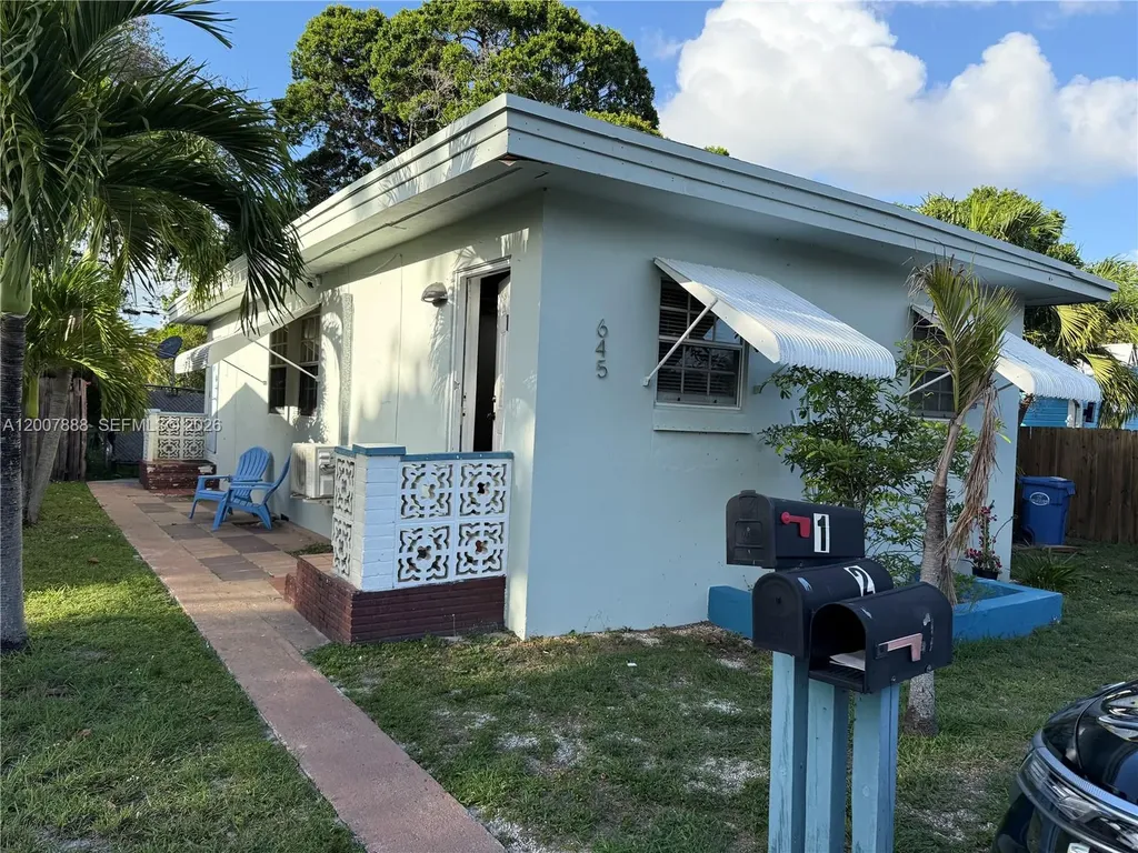 645 NE 35 Oakland Park FL 33334