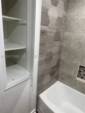 645 NE 35 Oakland Park FL 33334