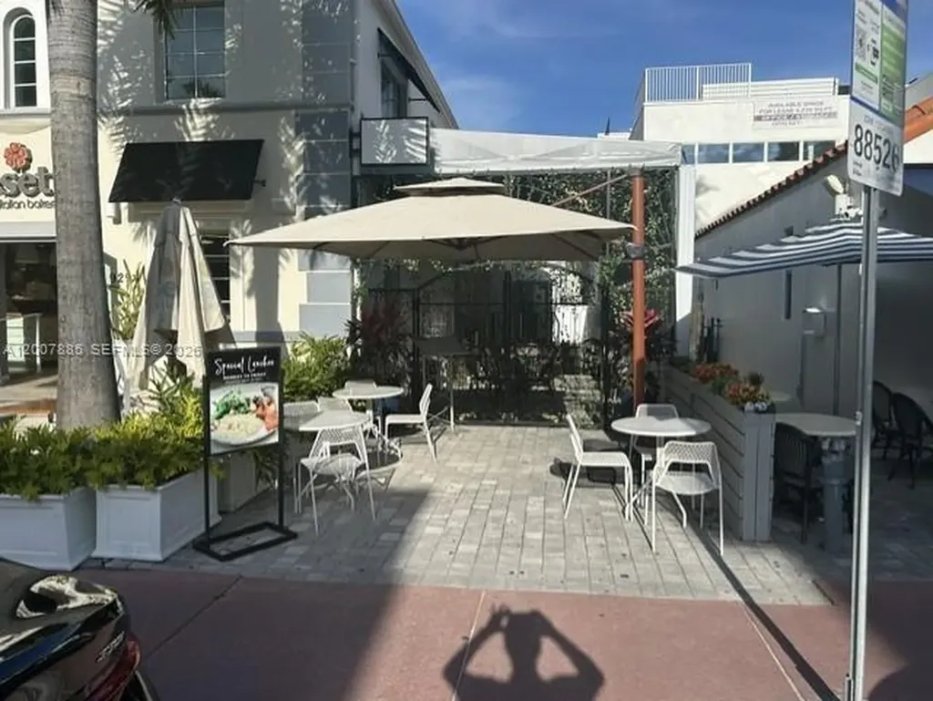 929 Collins Avenue Miami Beach FL 33139